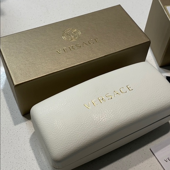 AUTHENTIC VERSACE POLARIZED Sunglasses - Picture 5 of 7